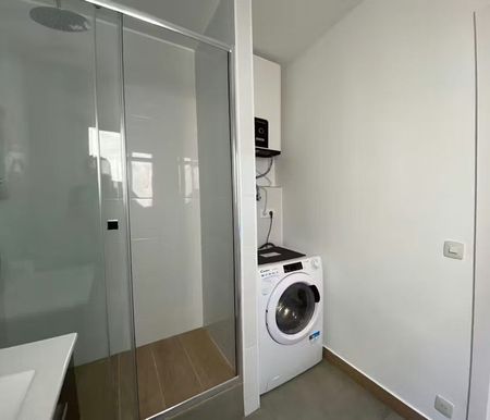 Carrer de Cotonat, L'Hospitalet de Llobregat, Catalonia 08904 - Photo 4