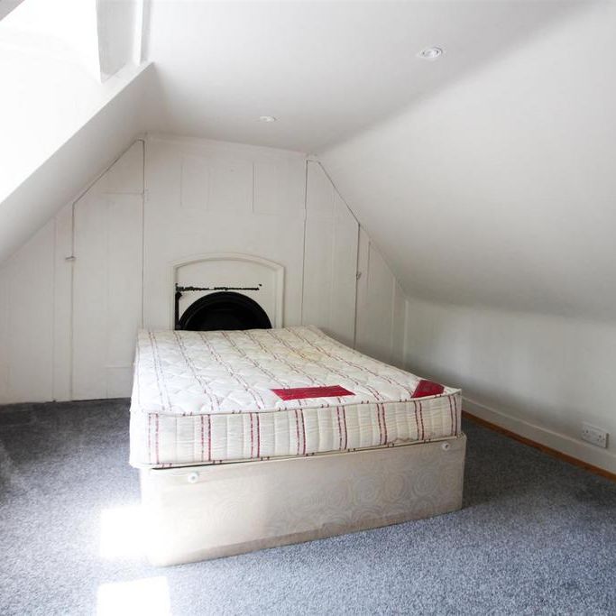 6 bedroom detached house to rent - Photo 1