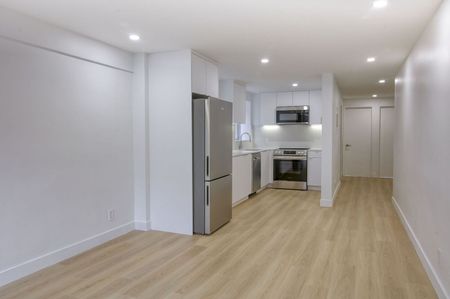 1 de la Cote-Saint-Catherine - Photo 2