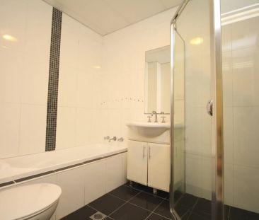 Convenient Living in the Heart of North Parramatta - Photo 5