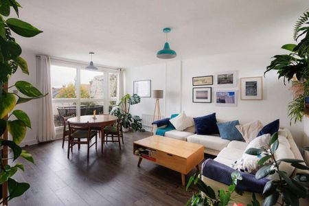 2 bedroom flat to rent - Photo 2