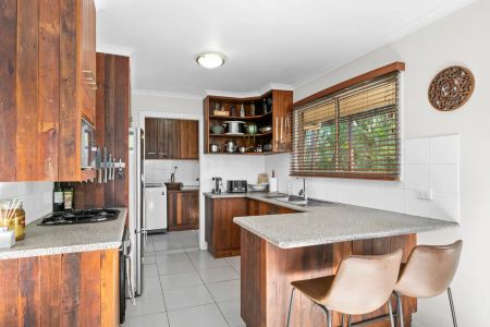 “For Lease: Beautiful Family Home in Acacia Ridge - 97 Elizabeth Street Acacia Ridge” - Photo 2