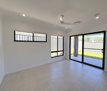 Brand New 3 Bedroom Family Home! - Photo 4