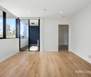 One-Bedroom Apartment - Photo 1