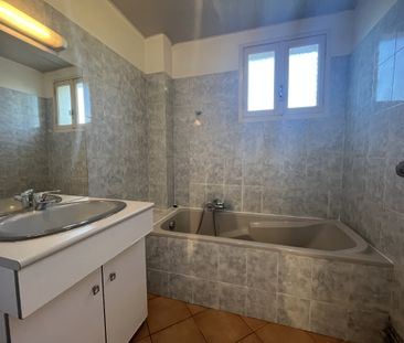 Location Appartement 3 pièces 69m² AUBAGNE 13400 - Photo 5