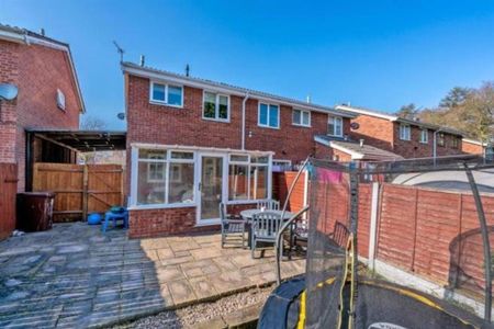 2 bedroom semi-detached house to rent - Photo 5