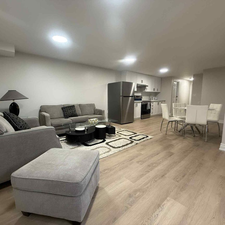 For Lease - 5218 Palmetto Place Unit# Basement, Mississauga, Ontario - Photo 1