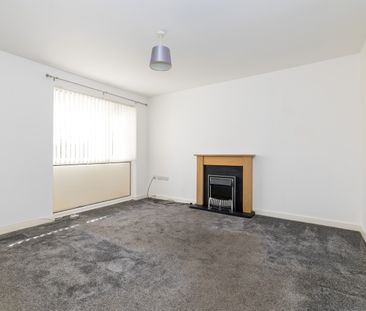 Montrose Avenue, Wigan, WN5 9XJ - Photo 2
