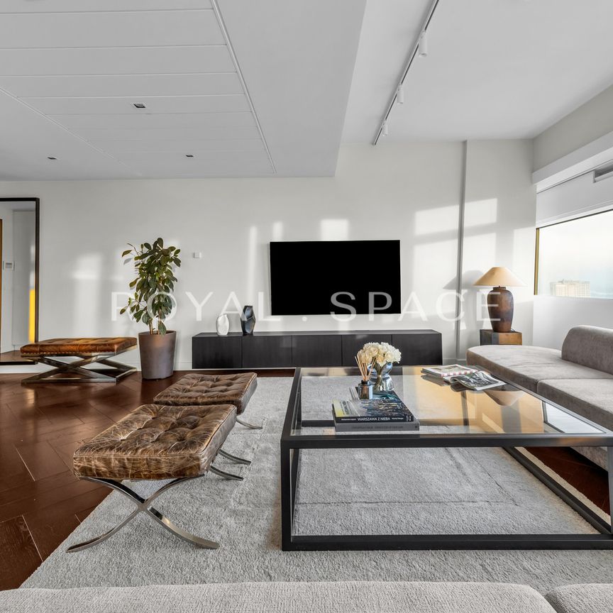Złota 44 | Wysokie piętro | Nowoczesny apartament - Photo 1