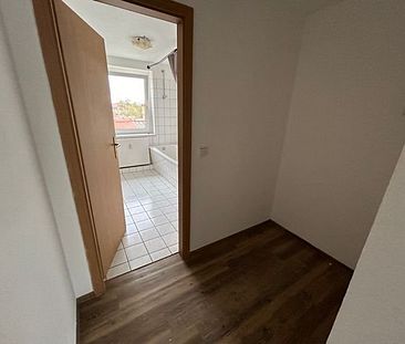 GerÃ¤umige 2- Zimmerwohnung mit Balkon und Wannenbad zu vermieten - Photo 5