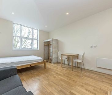 Bromyard Avenue - Photo 5