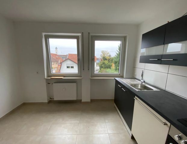 Neu renov., WG geeignete, gemütliche und großzügige 2 Zimmer-DG-Wohnung in MA-Wallstadt. - Foto 1