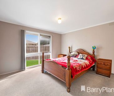 Warm Family Home. - Photo 5