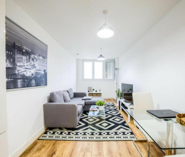 2 bedroom flat to rent - Photo 4 | Rentumo