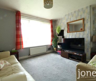 3 bedroom semi-detached house to rent - Photo 4