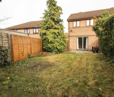 3 bedroom semi-detached house to rent - Photo 5