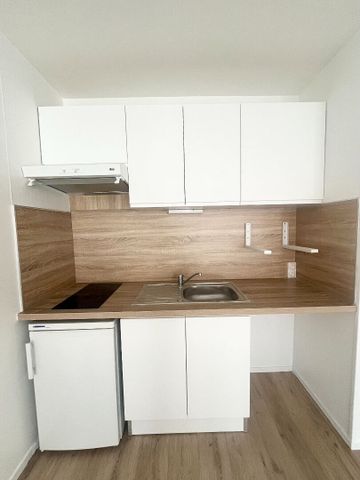 Location Appartement 1 pièce 27m² - Photo 2