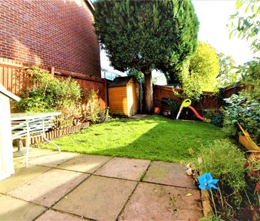 Wren Court, Ash, Aldershot, Surrey, GU12 - Photo 6