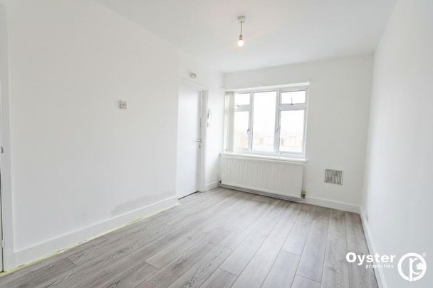 3 bedroom flat to rent - Photo 1