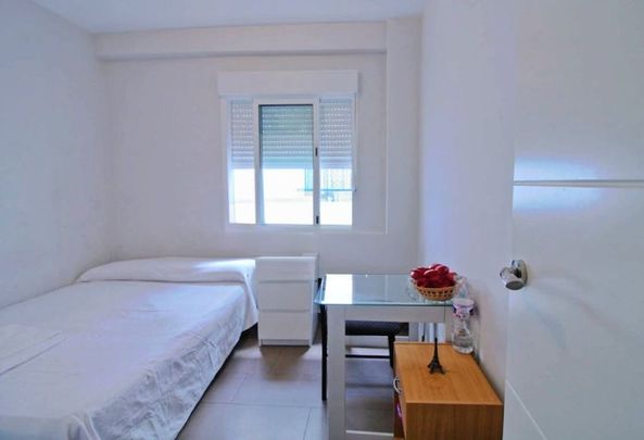 Carrer dels Sants Just i Pastor, Valencia, Valencian Community 46021 - Photo 1