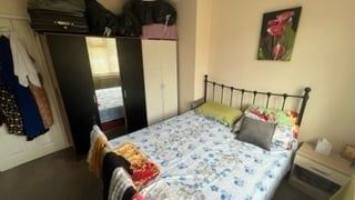 Lindsay Avenue - Photo 5