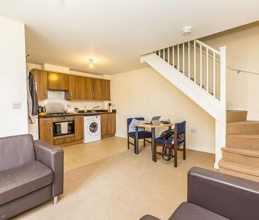 2 bedroom terraced house to rent - Photo 3