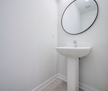 For Lease - 12 Chapple Lane, Richmond Hill, Ontario - Photo 6