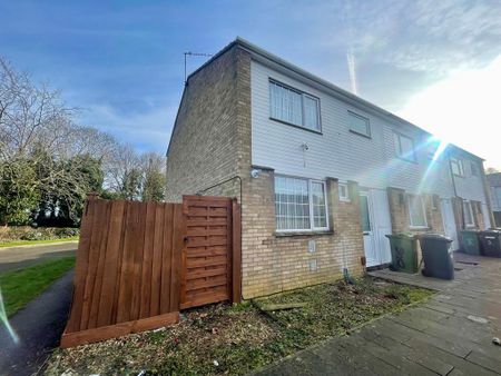 1 bedroom in a house share to rent - Photo 5