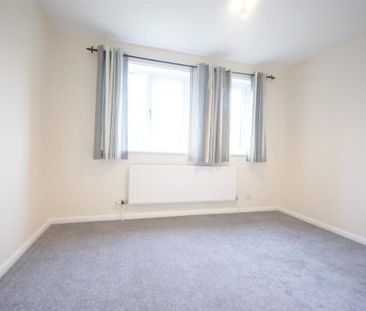 2 bedroom semi-detached house to rent - Photo 3