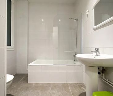 Carrer de Jonqueres, Barcelona, Catalonia 08003 - Photo 6