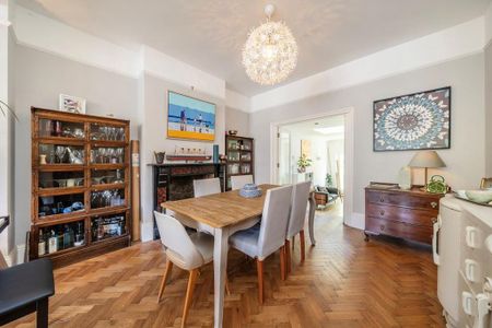 5 bedroom terraced house to rent - Photo 4