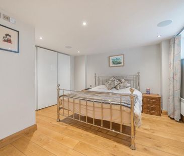4 bedroom semi-detached house to rent - Photo 6