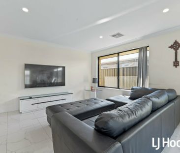 Modern Comfort in a Spacious Hilbert Home - Photo 1