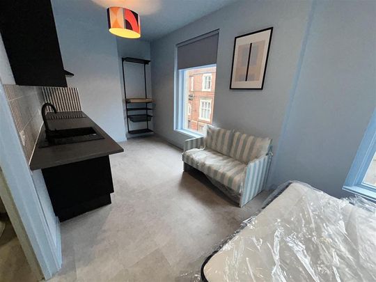 1 bedroom flat to rent - Photo 1