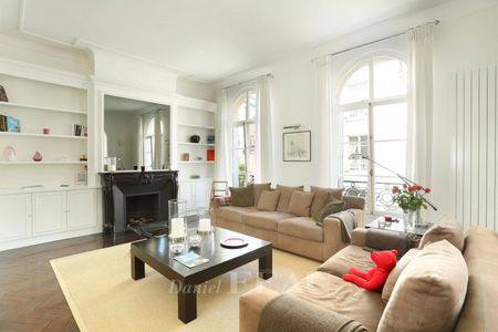 Tout savoir sur cette maison dans le quartier La Plaine des Sablons, à Neuilly-sur-Seine - Photo 2