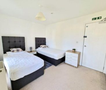 Vulcan Drive, Bracknell, RG12 - Photo 5