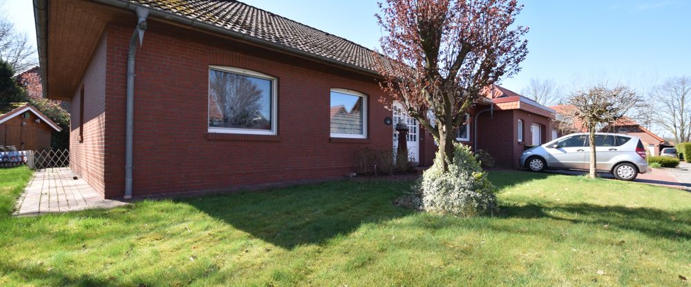 Ein Ort zum Ankommen - Schöner Bungalow mit Garage und viel Raum für neue Erinnerungen in Hilkenbrook - Photo 1