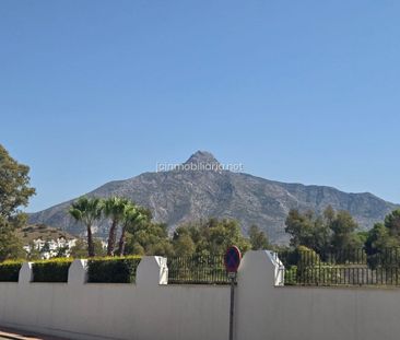Apartamento en Marbella, Nueva Andalucia, alquiler - Photo 2