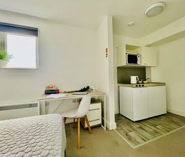 Studio Flat, Stmary Place, SO14 - Photo 2