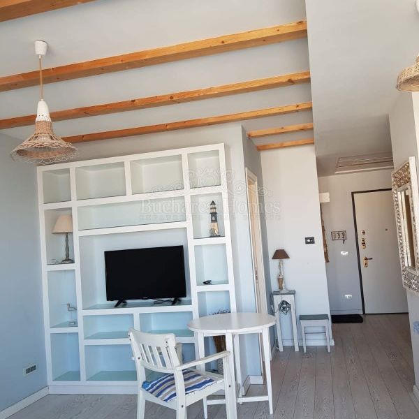 Modern One Bdr Apartment with terrace and pool, Downtown - Photo 1