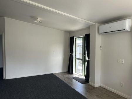 Sunny 2-Bedroom Home for Rent - Photo 5