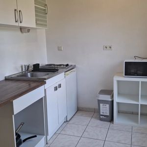 À LOUER – Studio meublé de 33m² à Sainte-Radegonde à TOURS • Réf. TNG-LOC002 - Photo 3