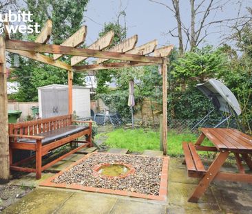 2 bedroom maisonette to rent - Photo 4