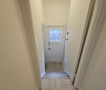 For Lease - 8 Roberta Drive, Toronto, Ontario - Photo 3