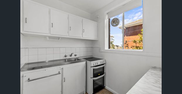 Live Where the City Plays! Bridge Road Vibes, MCG Roars-Home Sorted! FIRST INSPECTION 15TH OF NOVEMBER! - Photo 1