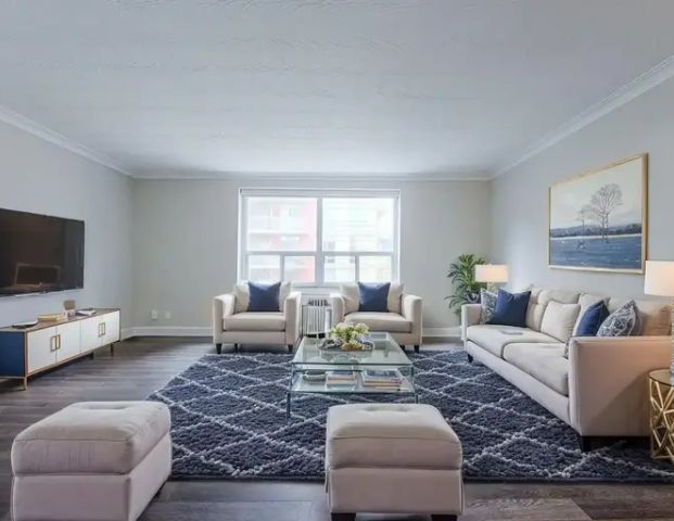 Upper Canada Apartments 165 | 165 Erskine Ave., Toronto - Photo 1