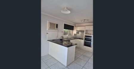 Neat, Secure and Versatile Living in the Heart of Ardeer - Photo 4
