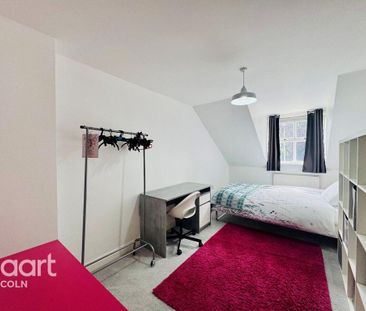 3 bedroom flat to rent - Photo 4