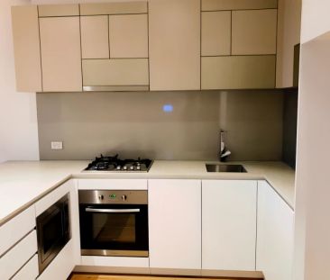 4205/38 Rose Lane, Melbourne - Photo 5