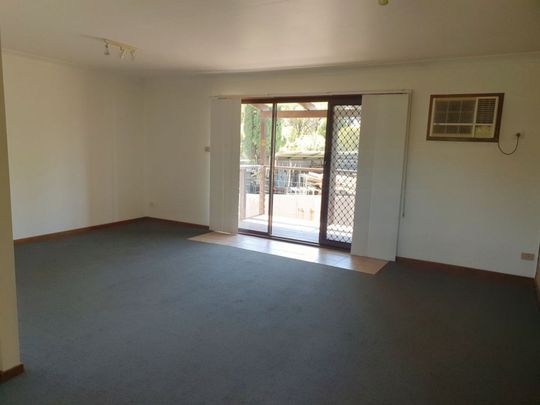 PLEASANT TWO B/r PLACE TO LIVE CLOSE & HANDY TO TOWN - Photo 1